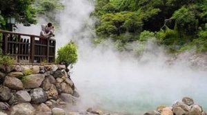 Suối nước khoáng nóng bang tỉnh Quảng Bình